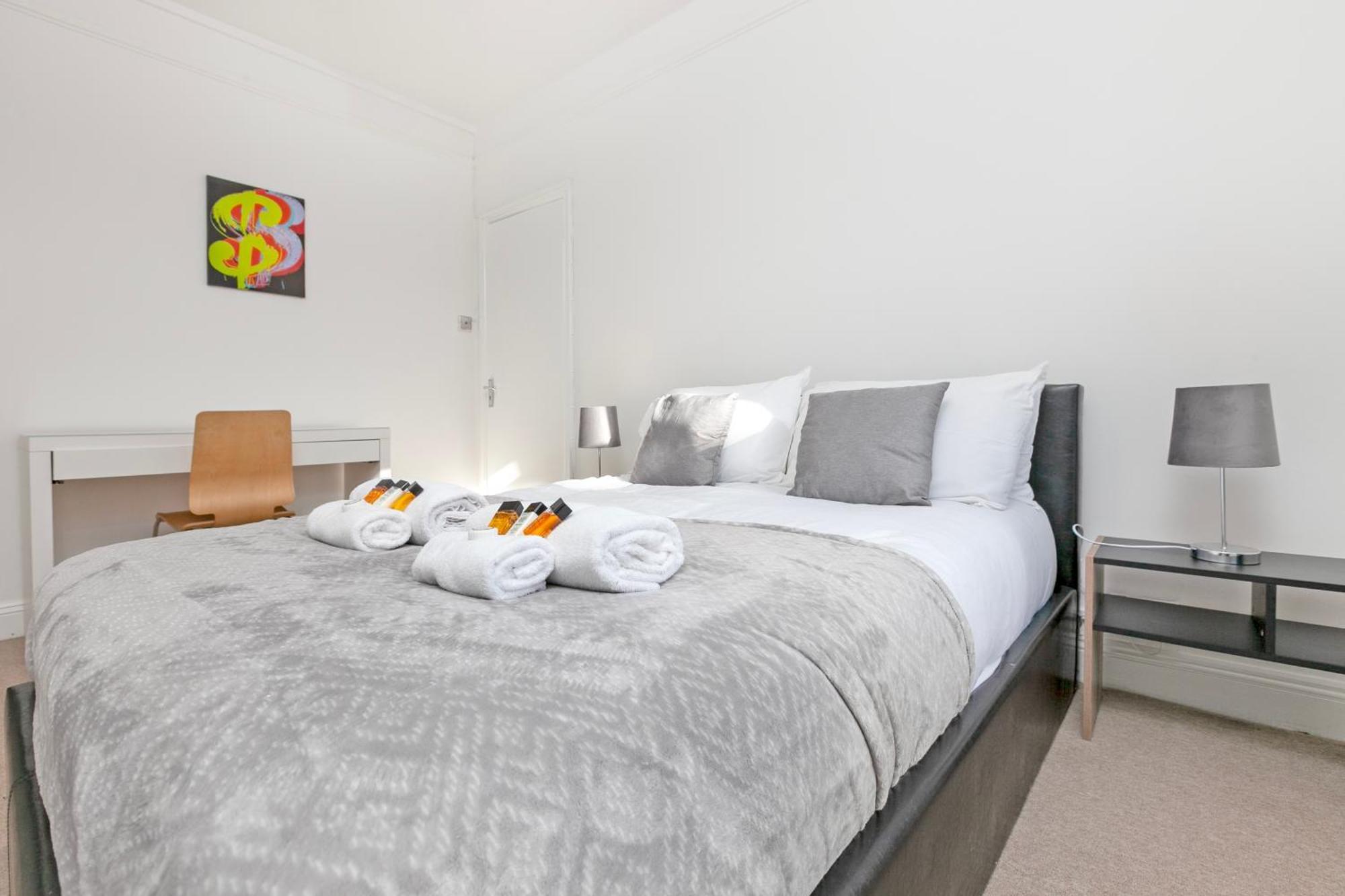 לונדון Beautiful 3 Bedroom Flat In Scott Ellis Gardens מראה חיצוני תמונה