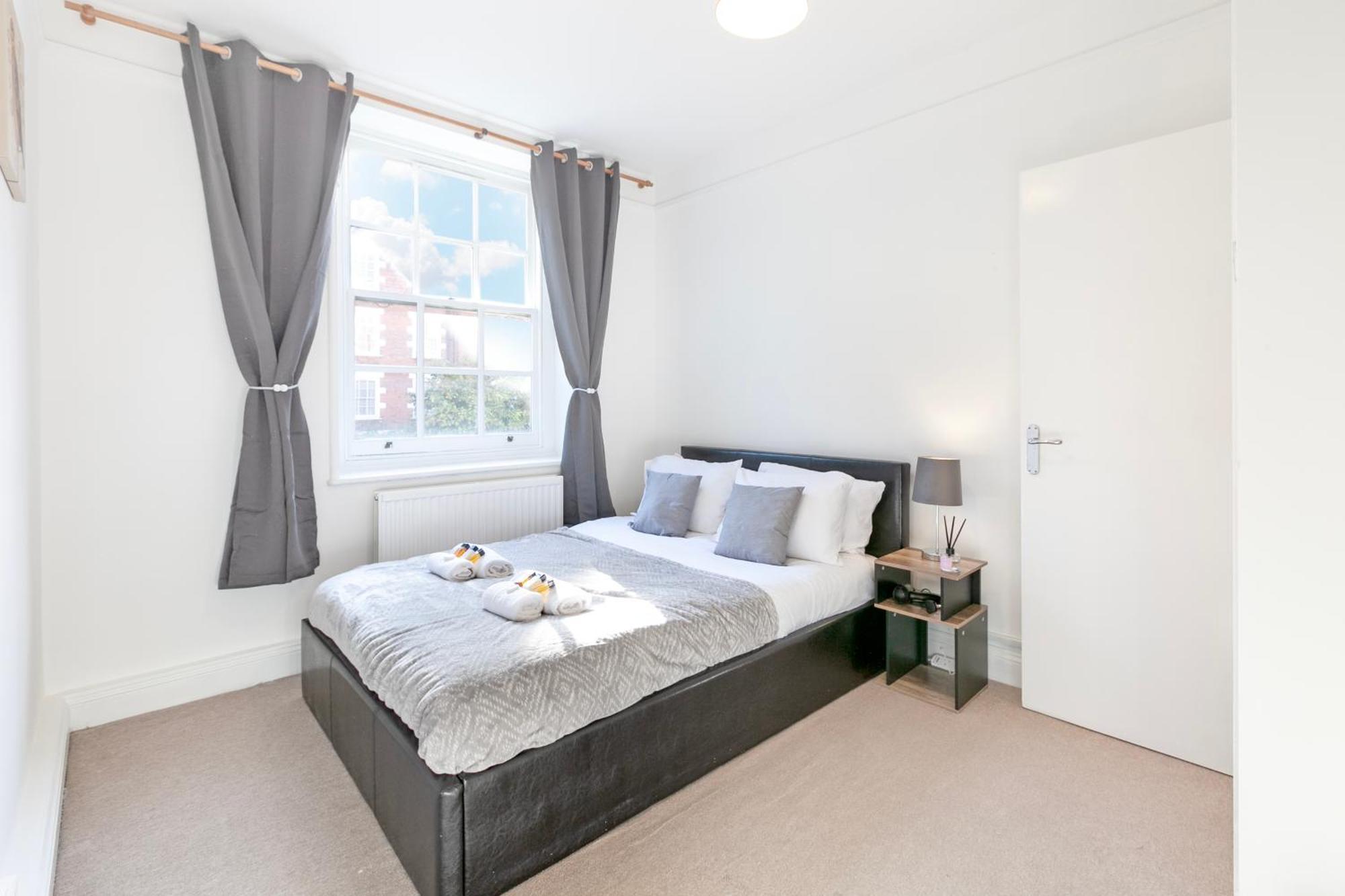 לונדון Beautiful 3 Bedroom Flat In Scott Ellis Gardens מראה חיצוני תמונה
