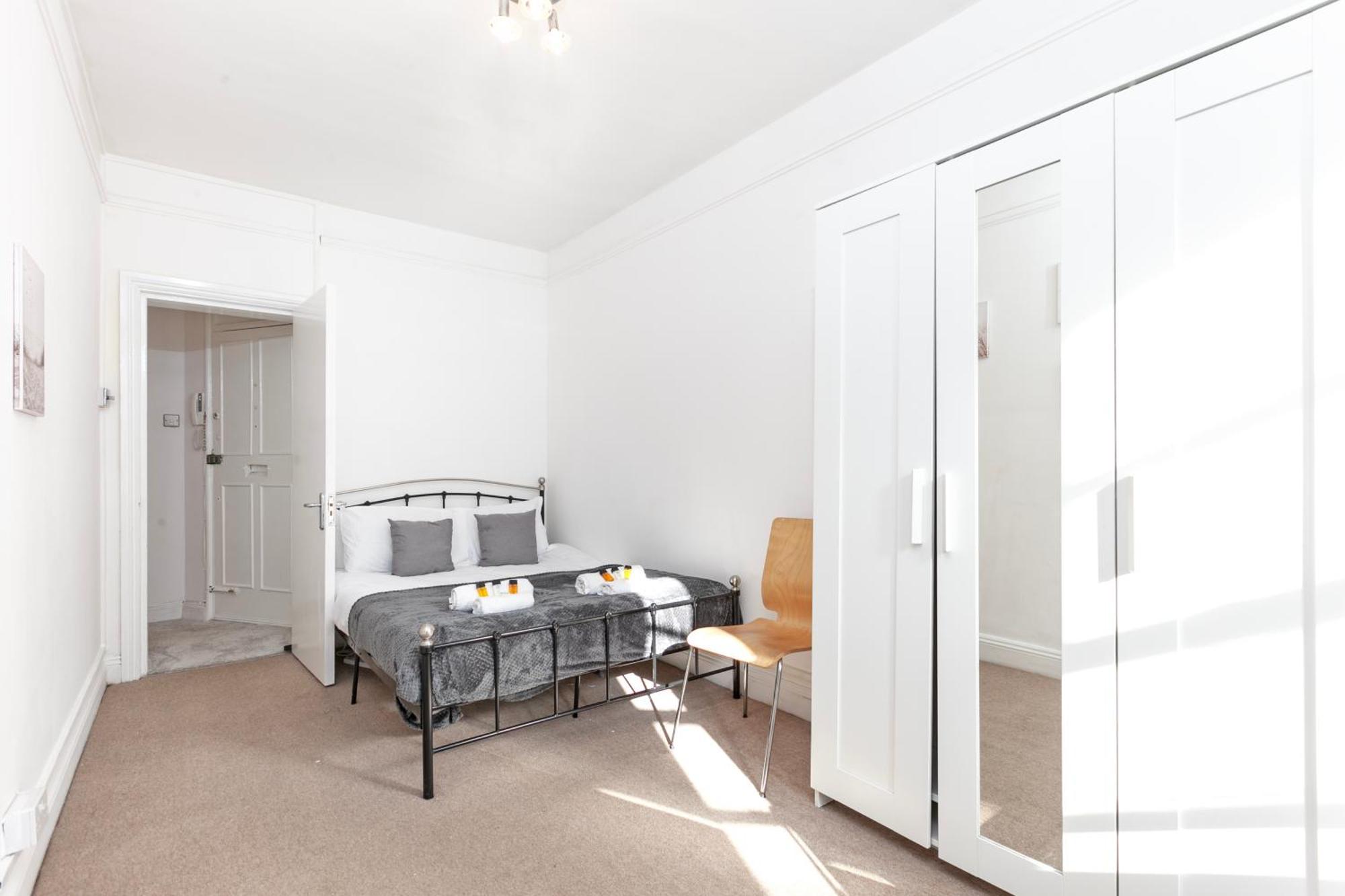 לונדון Beautiful 3 Bedroom Flat In Scott Ellis Gardens מראה חיצוני תמונה